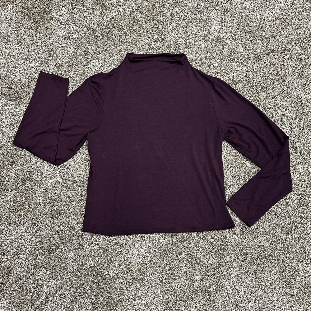 Women’s mock neck top